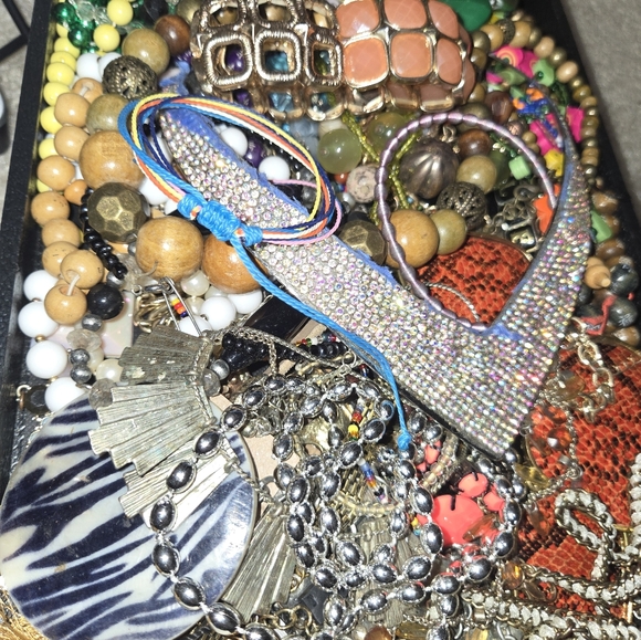 Craft Repair Jewelry Lot Broken Bead Vintage Modern Stone Wood Tangled Tarnished - Picture 4 of 7